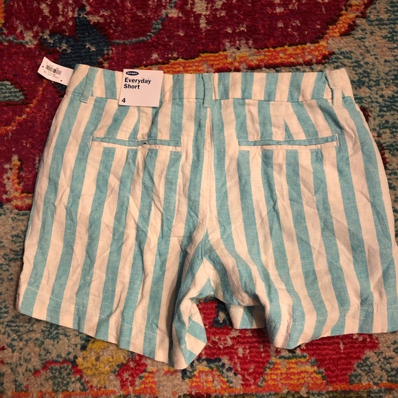 Old Navy Linen Short 5” Inseam - Picture 3 of 3